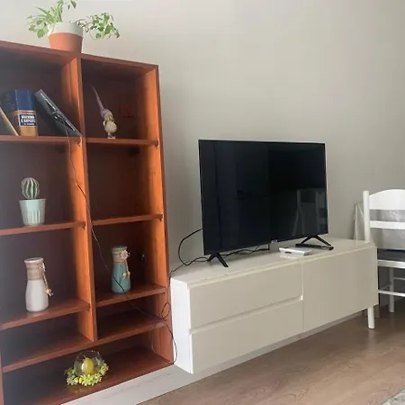 Apartmán In The Heart Of Komuna E Parisit