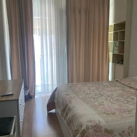 In The Heart Of Komuna E Parisit Τίρανα